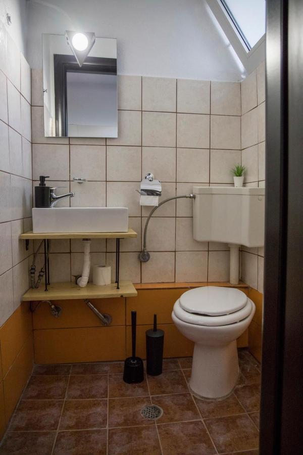Billys House Apartment ตริกาลา ภายนอก รูปภาพ