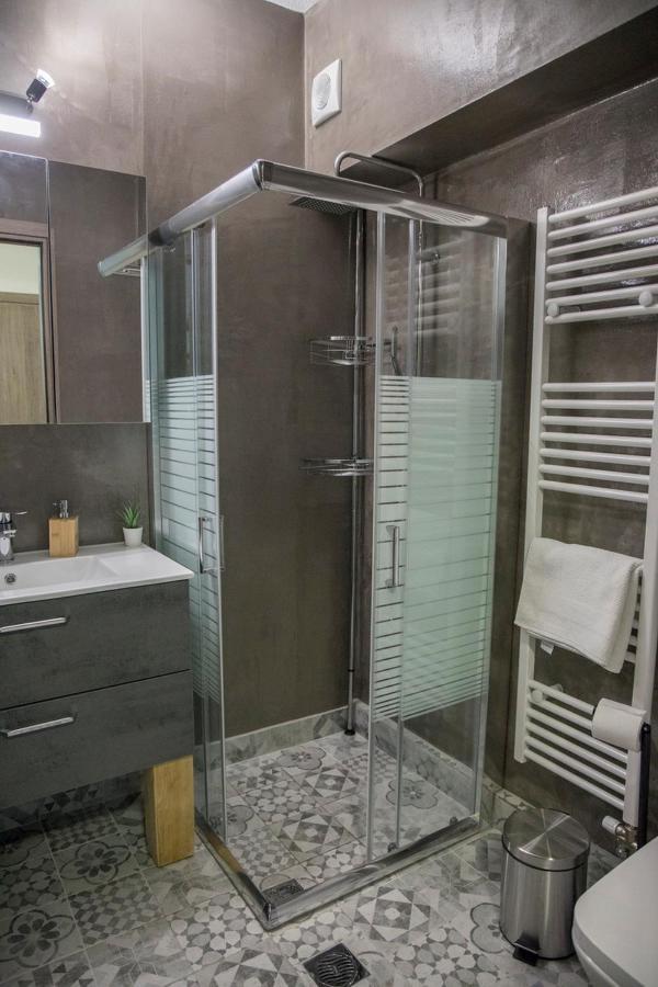 Billys House Apartment ตริกาลา ภายนอก รูปภาพ
