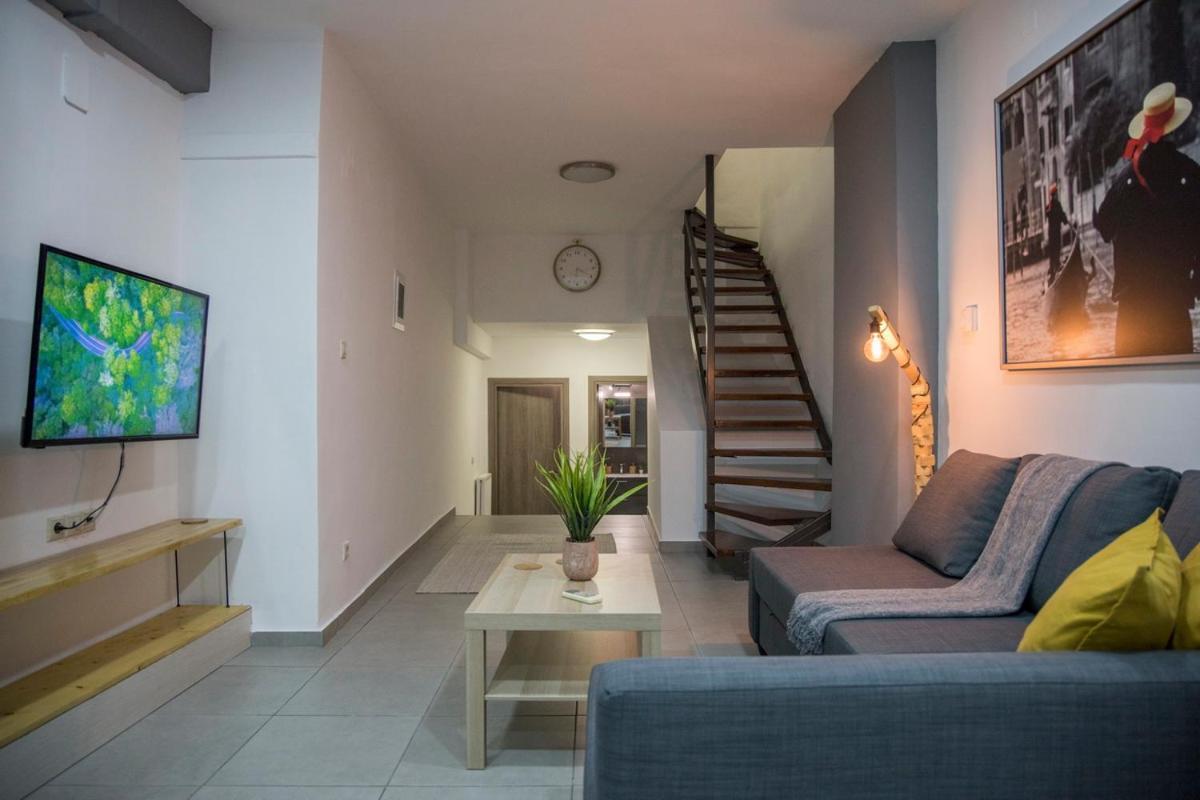 Billys House Apartment ตริกาลา ภายนอก รูปภาพ
