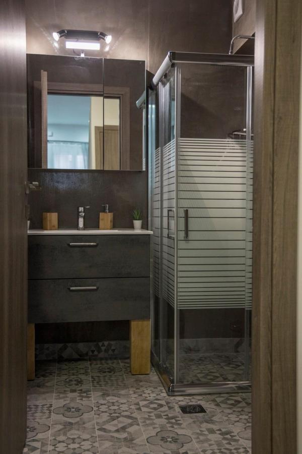 Billys House Apartment ตริกาลา ภายนอก รูปภาพ