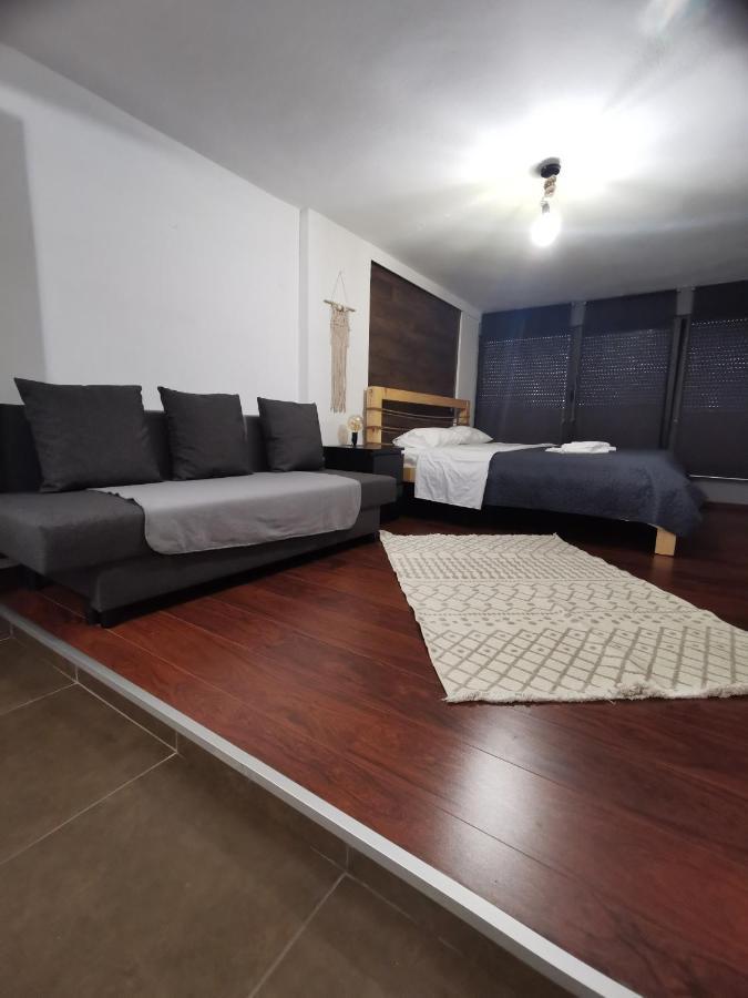 Billys House Apartment ตริกาลา ภายนอก รูปภาพ